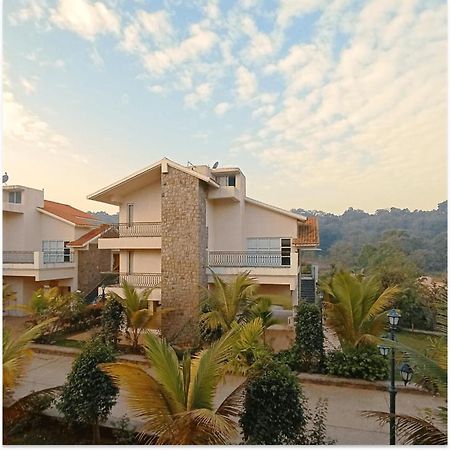 Wood Stock Acres Villa Resort Thane Eksteriør bilde